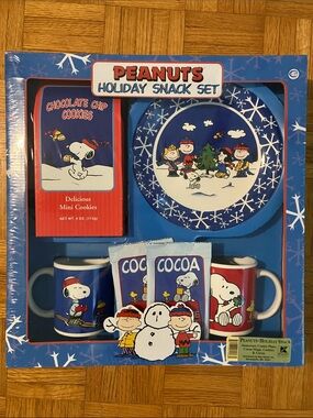Peanuts Holiday Snack Set - Cookie Plate and Mug Set